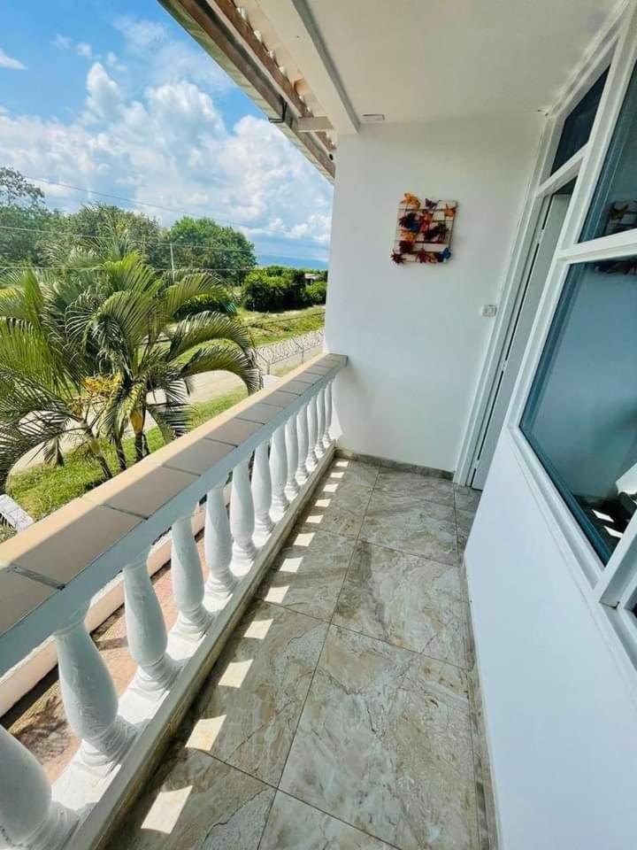 Hotel Real Palace Tulua Bagian luar foto